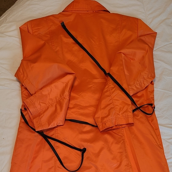 Terry Lewis Classics Raincoat - Picture 2 of 3